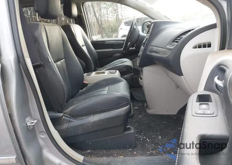 2014 Chrysler Town & Country Touring z USA, uszkodzony, nr VIN 2C4RC1BG5ER449685